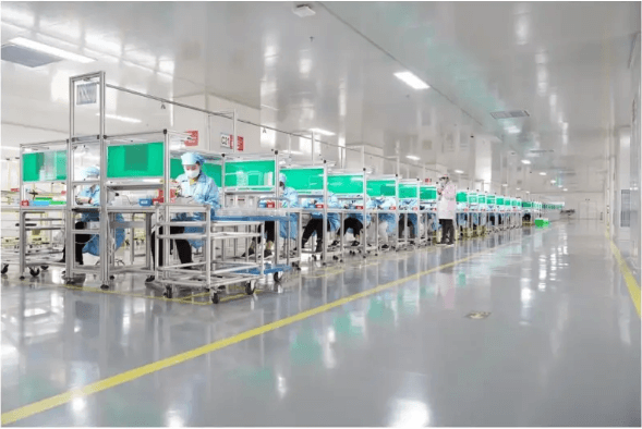 Cleanroom at PetHug’s manufacturing partner facility